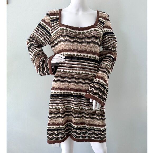 Pink Lily Crochet Knit Multi Color Bell Sleeve Dress size Large Boho Chic Style - Picture 4 of 7